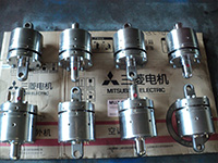 安全(quan)鉗用碟簧(huáng)油缸